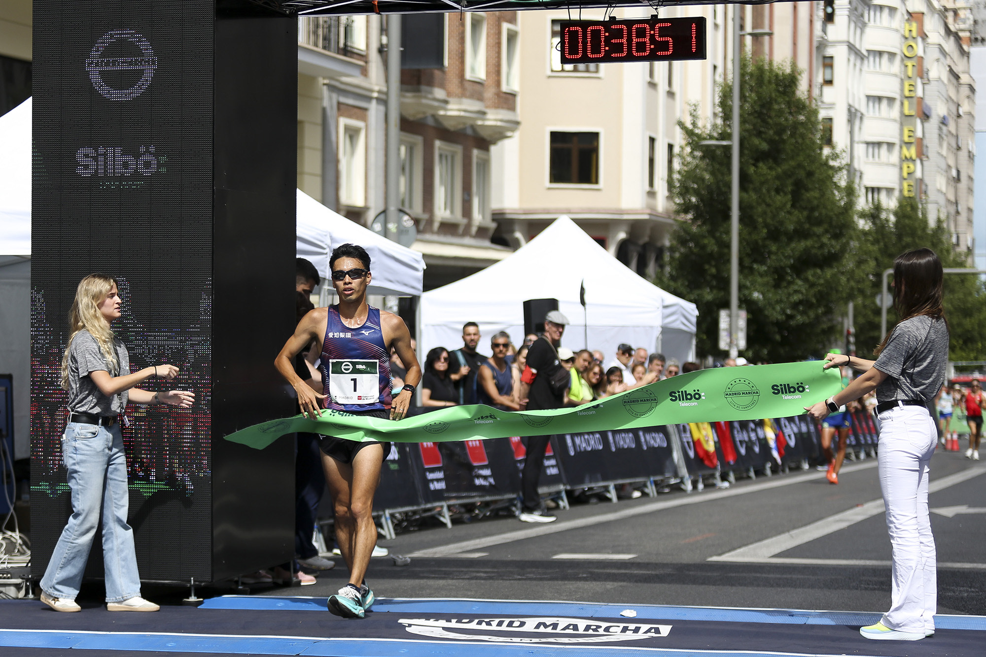 Yamanishi y González reinan en Madrid